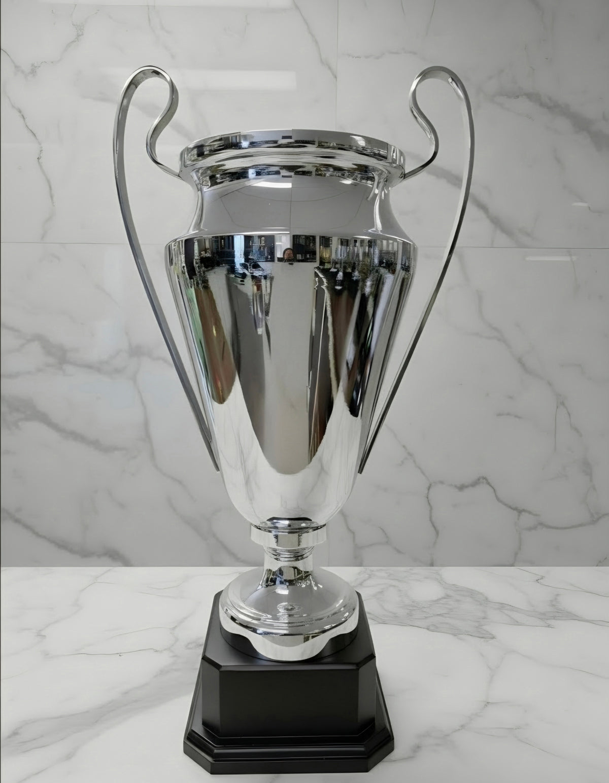 Europa Trophy Cup 28"